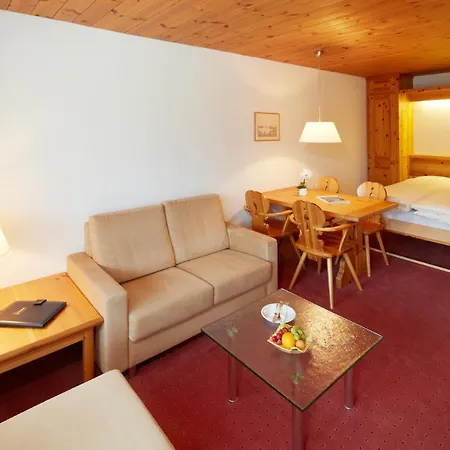 Отель Laaxerhof