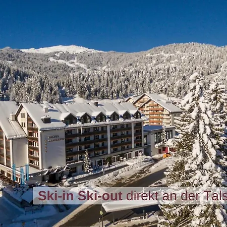 Laaxerhof Hotel 4*