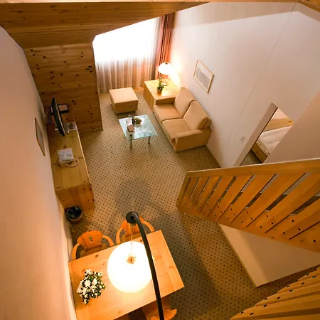 Hotel Laaxerhof 4*
