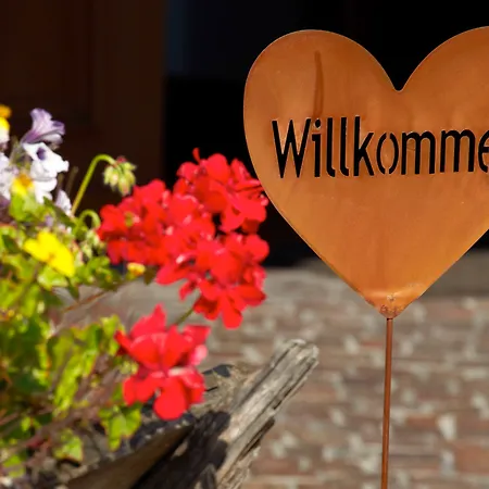 Hotel Laaxerhof 4*