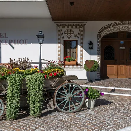 Отель Laaxerhof Лакс